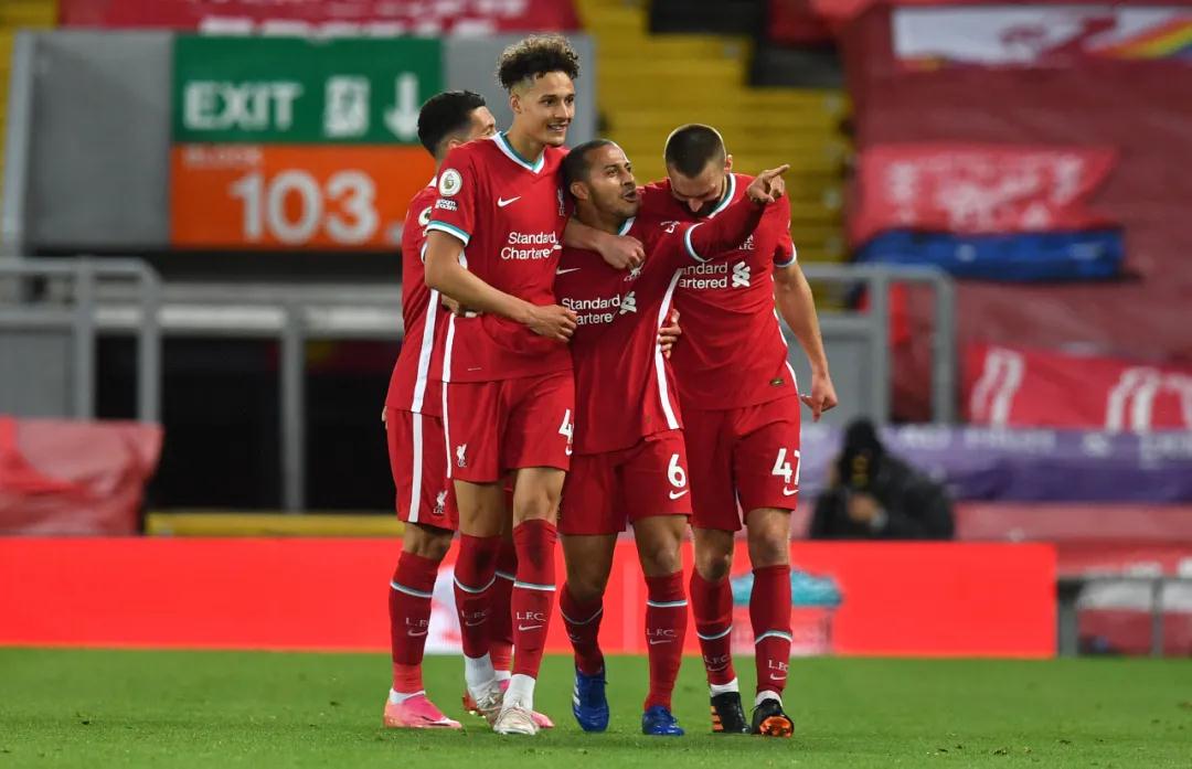 ليفربولضدتوتنهامالانمواجهةناريةفيالدوريالإنجليزيالممتاز